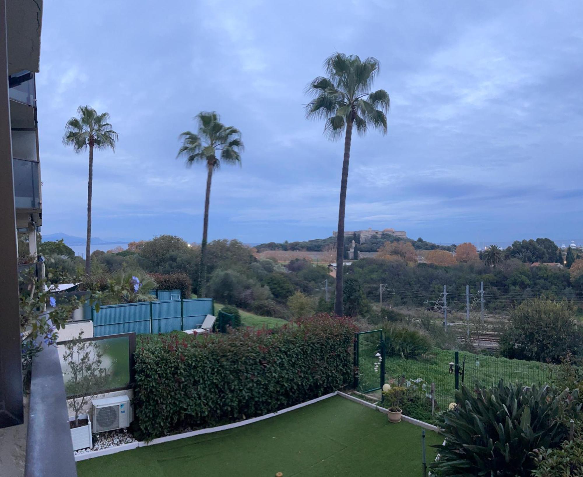 Studio A 2 Pas De La Plage Villeneuve-Loubet Ngoại thất bức ảnh